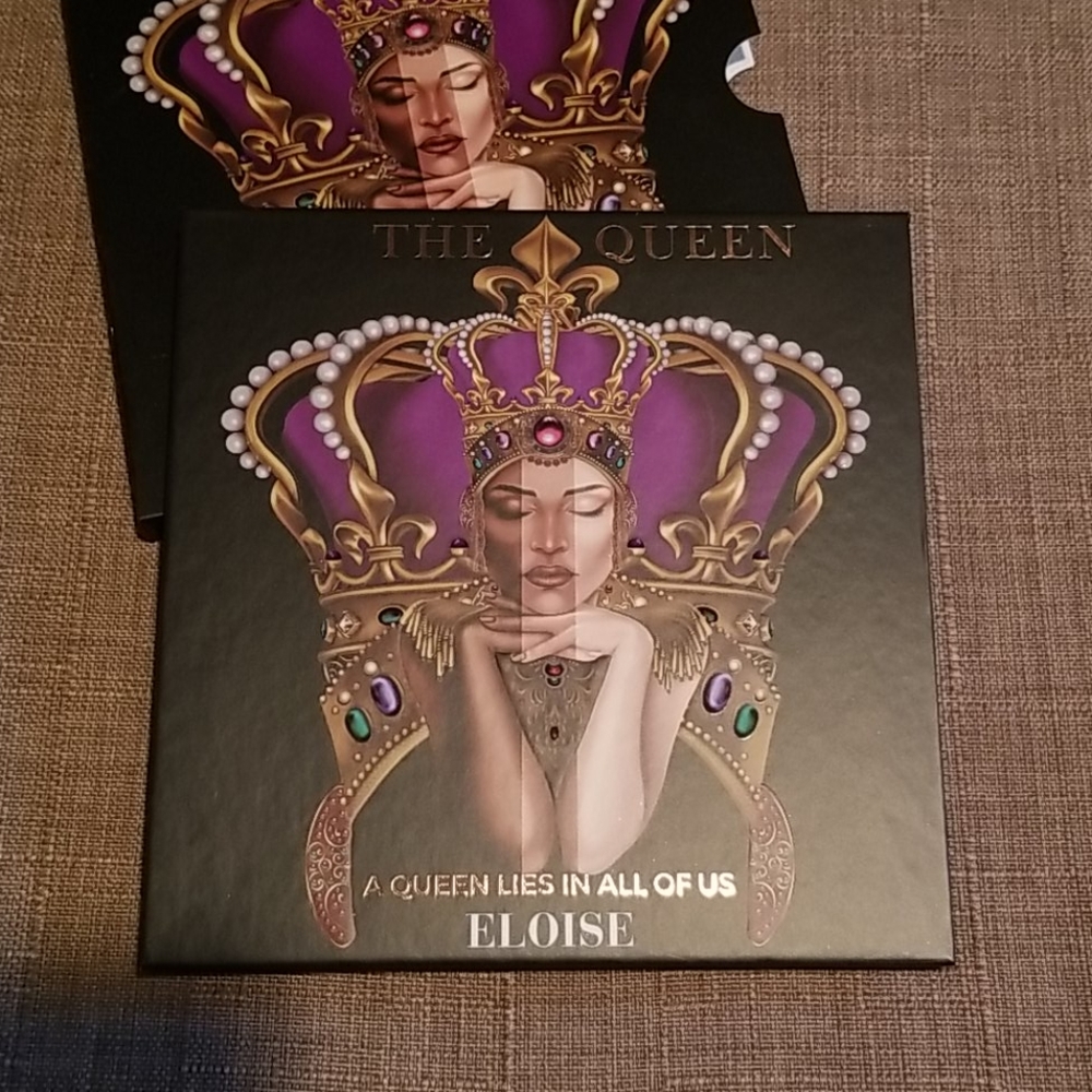 Eyeshadow palette (never used)